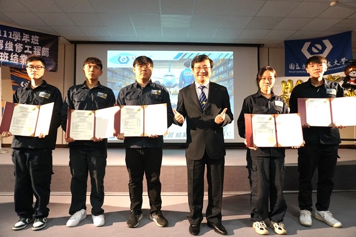 虎科大147航空維修學程結訓 113年就業率逾200%